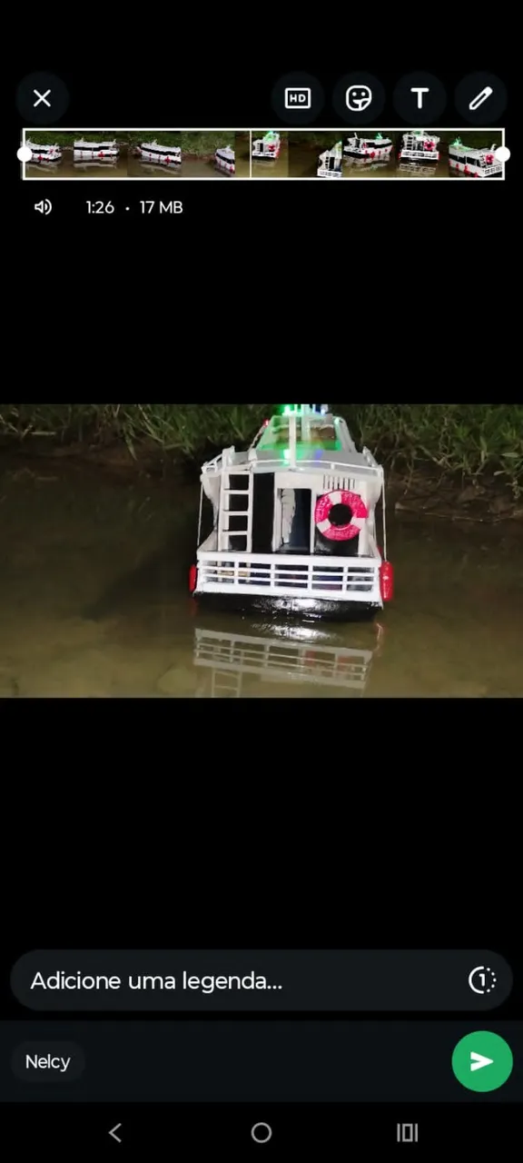 Balsa em miniatura