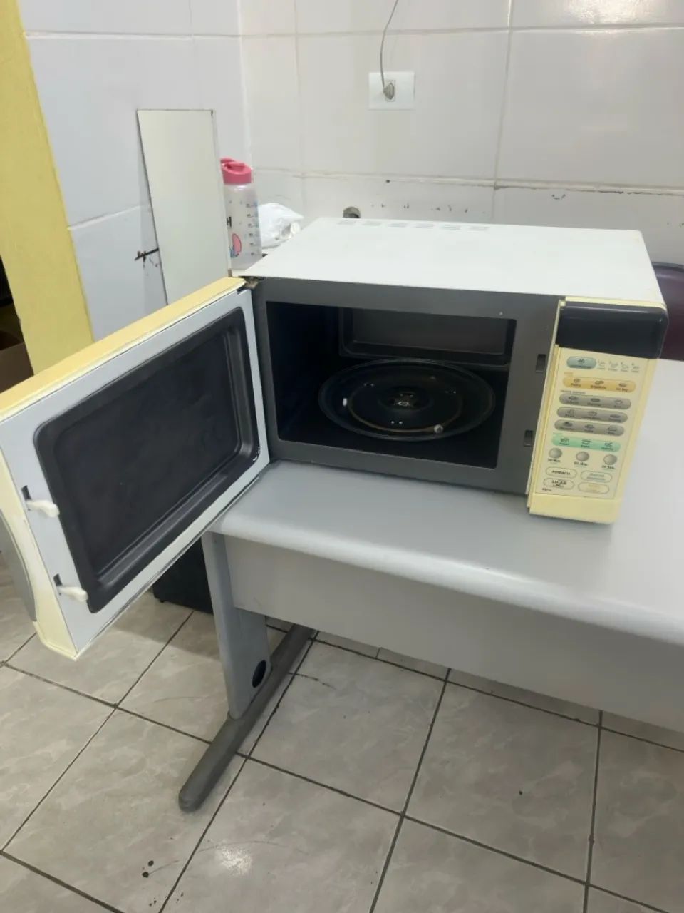 Microondas Electrolux 21lts 127v - Foto 2