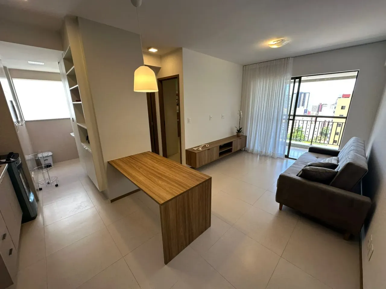 Lindo apartamento para venda e locação no Condomínio Pleno Itaigara, 45m², 1/4 e sala, and