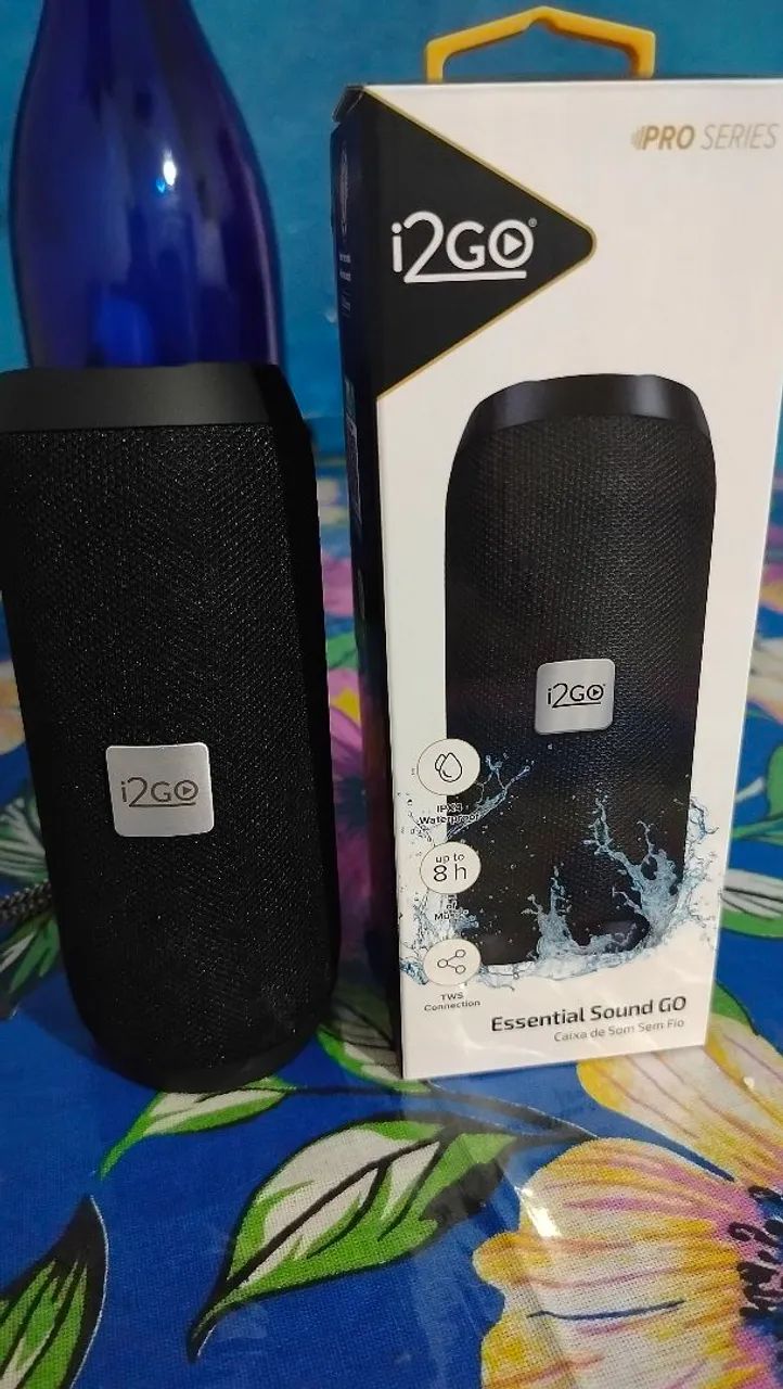 Caixa de som a prova dágua nova.64520765896065120