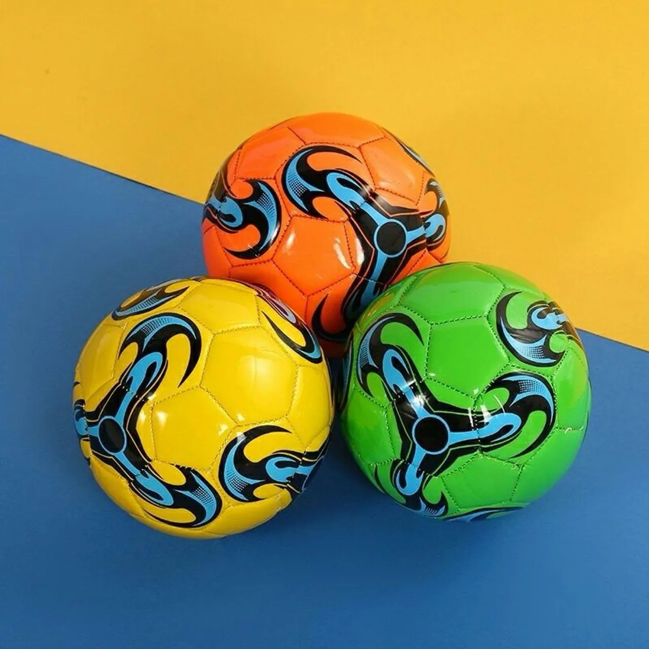 Bola de futebol colorida - Foto 3