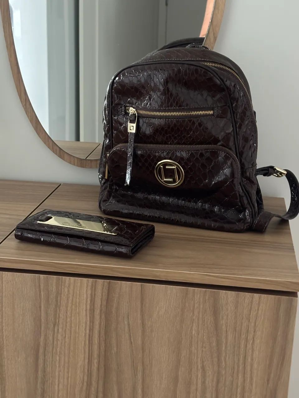 Mochila de couro marrom Luz da Lua + carteira 