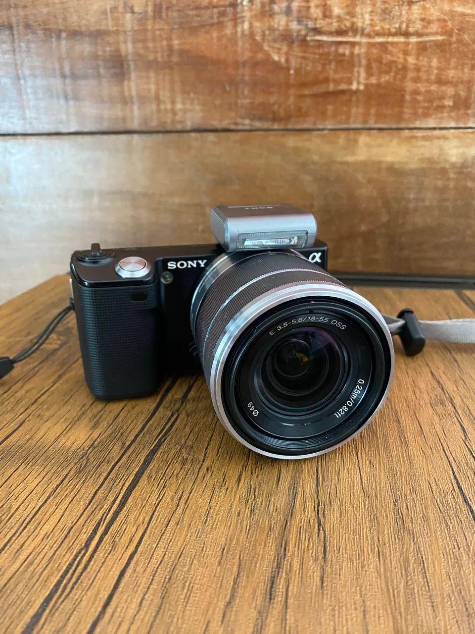 Sony NEX?5 + Lente 18?55mm OSS - Usada