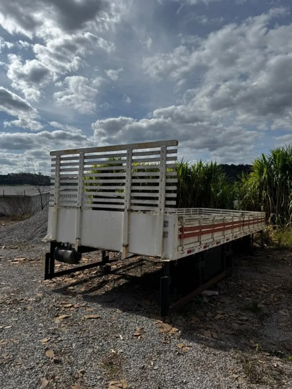 Carroceria de madeira