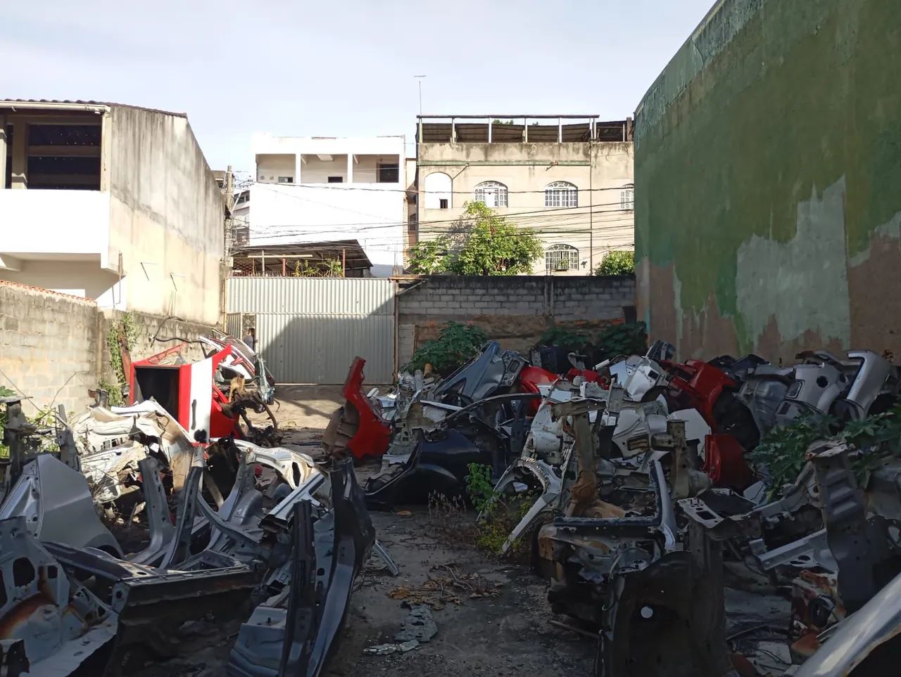 Terreno com muro e portão para vender em Jardim América - Cariacica  - Foto 4