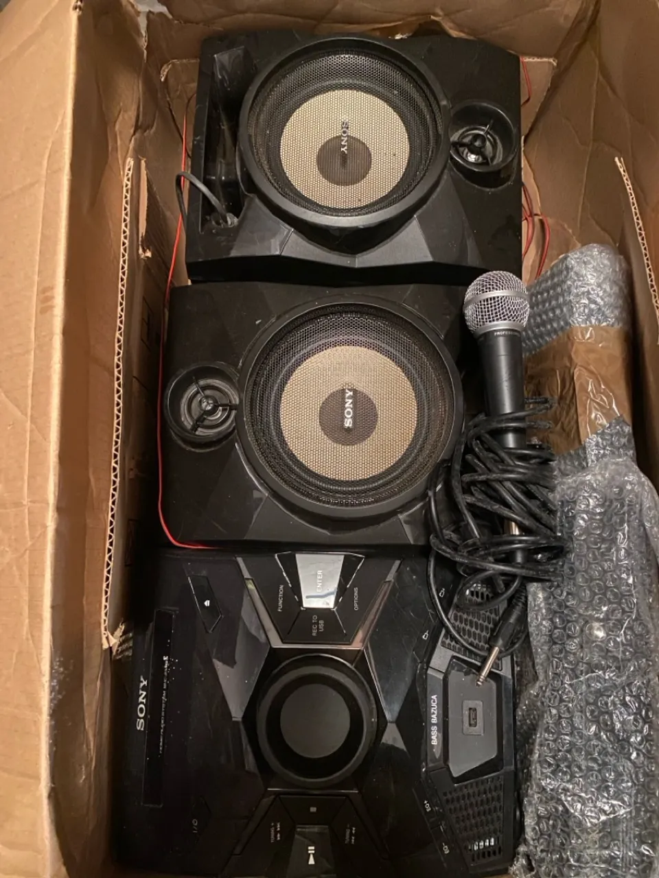 Som home áudio com microfone e karaokê