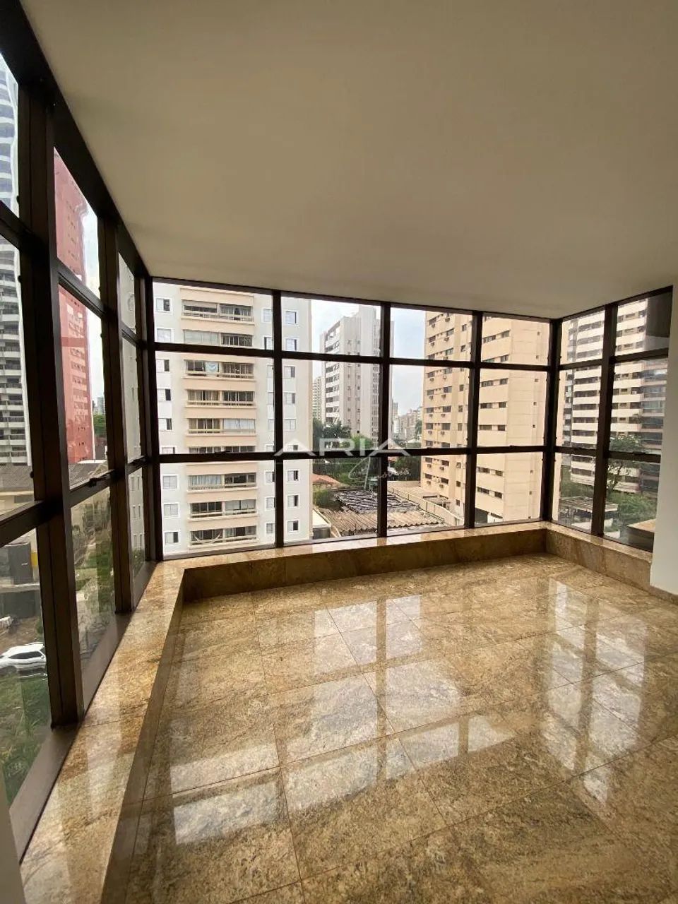 Apartamento alto padrão à venda, com 405m² e 5 quartos no Centro de Londrina/PR - Foto 2