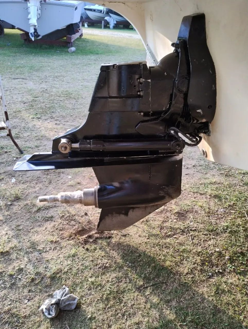 Rabeta Mercury Bravo III, com transom