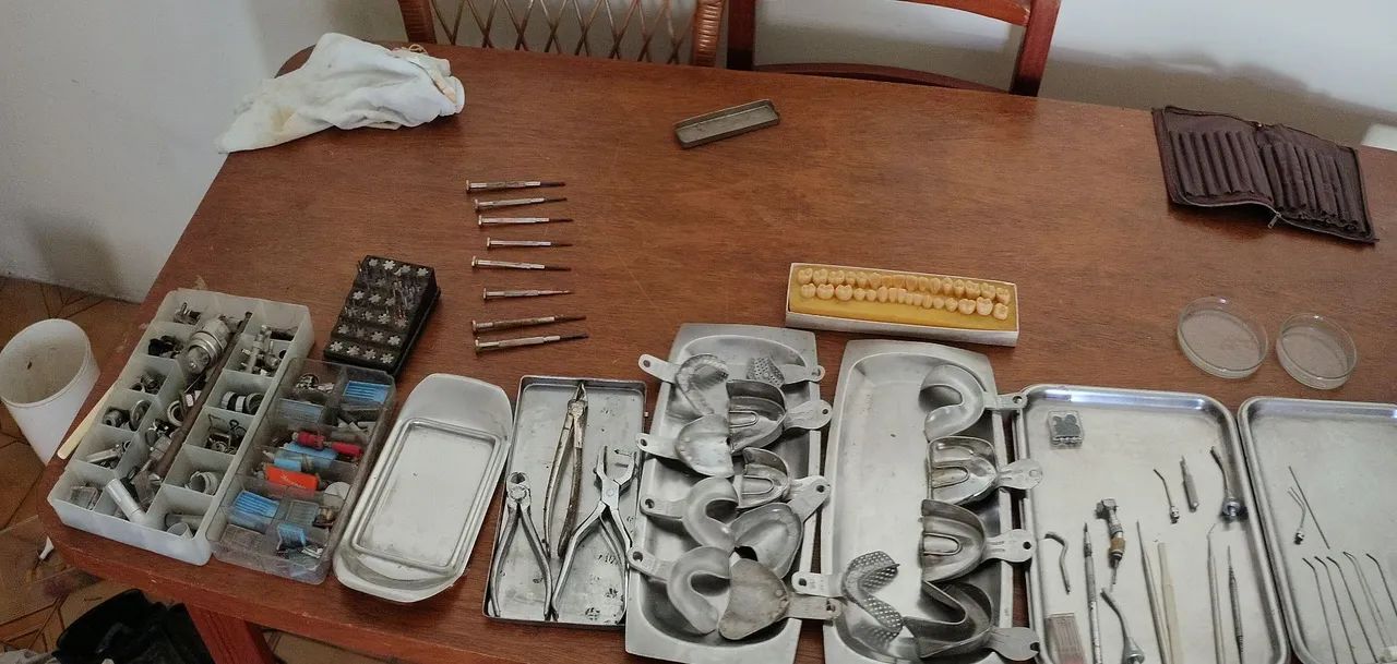 Utensílios de dentista  - Foto 4