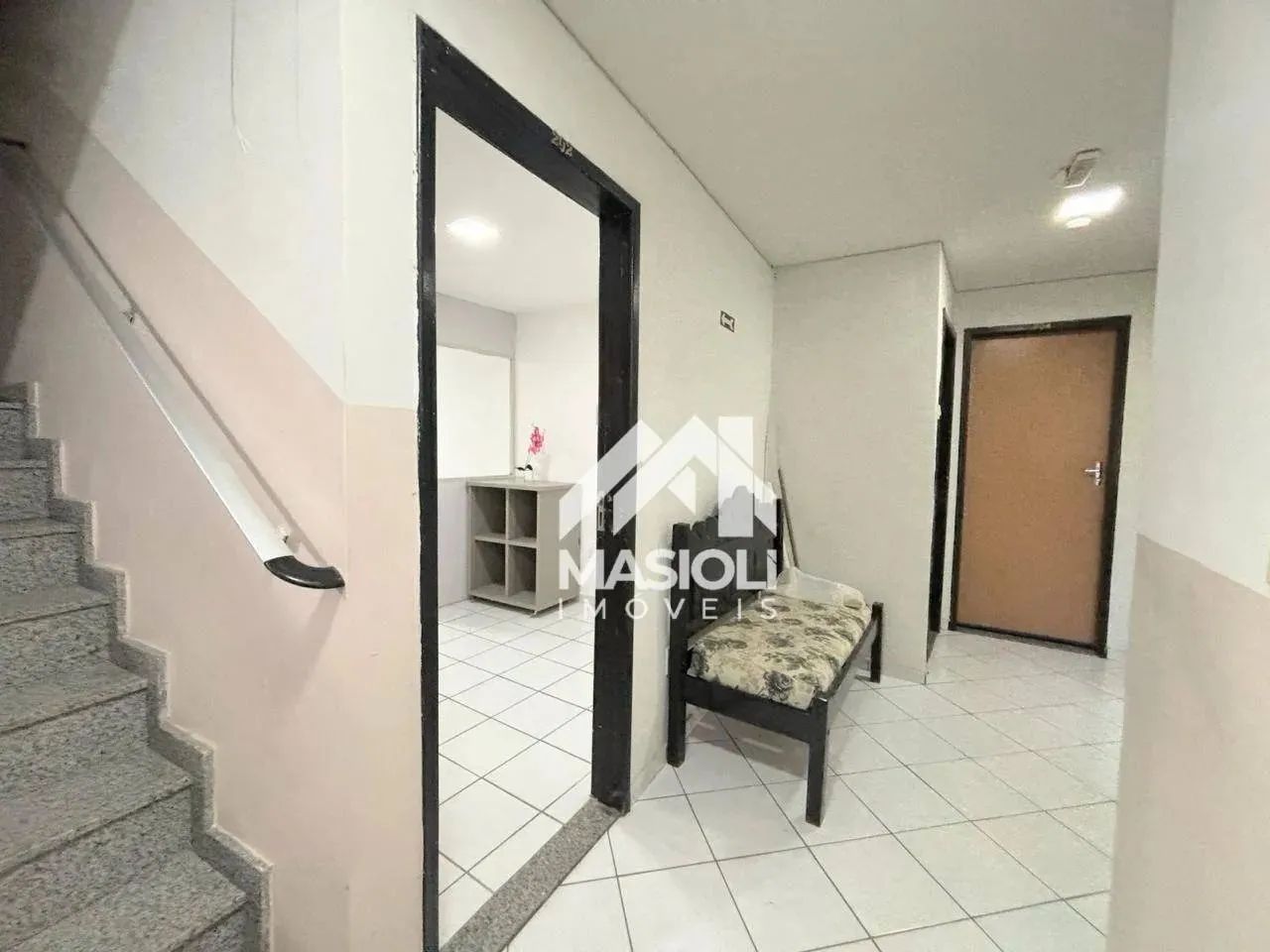 Sala comercial para aluguel, tem 25 metros quadrados na  Glória - Vila Velha - ES