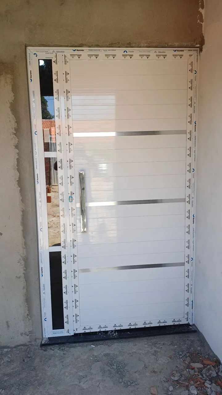 Portão de alumínio e porta para sua casa  - Foto 4