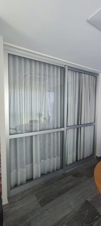 PORTA DE CORRER DE ALUMÍNIO COM VIDRO / PORTA DE VARANDA