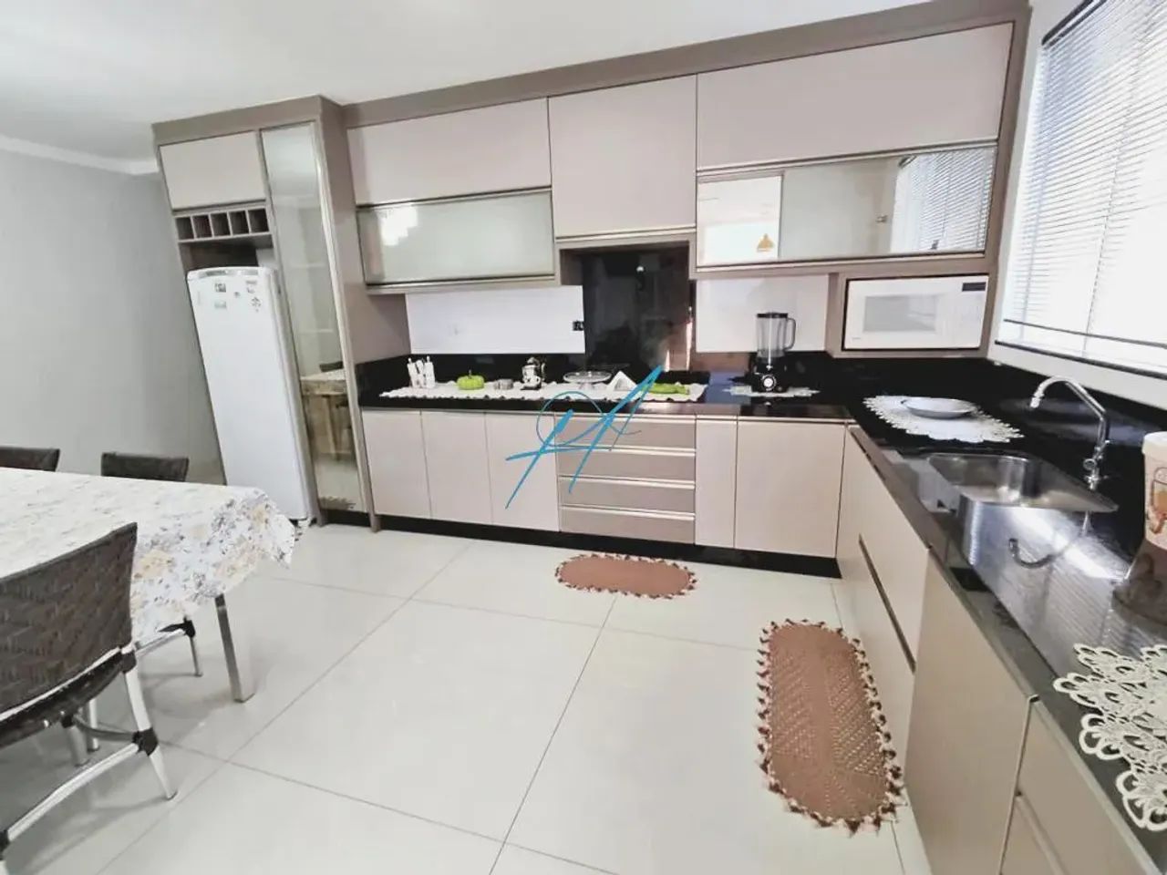 Casa à venda em Maringá, Jardim Internorte, com 3 quartos, com 199 m² - Foto 4