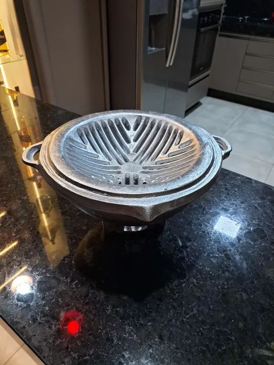 Churrasqueira de Ferro Fundido - Ideal para Churrasco - Foto 6