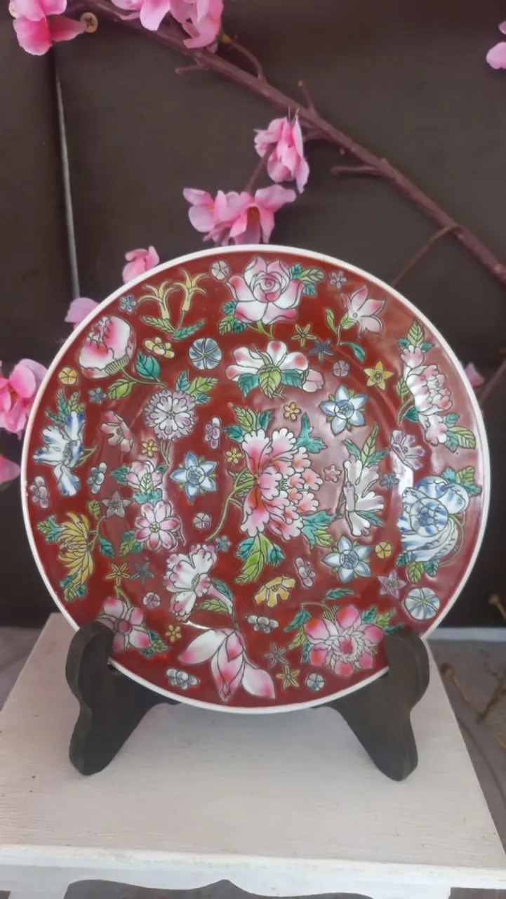 Prato porcelana decorativo com flores