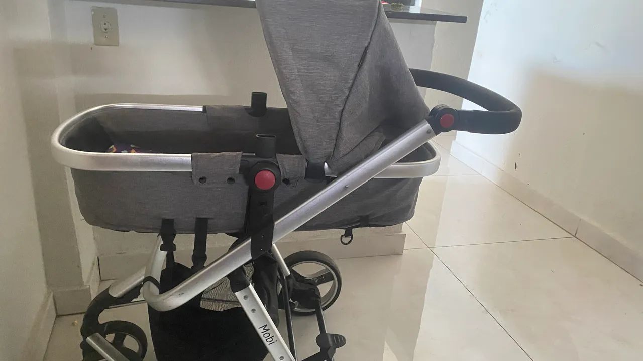 vendo carrinho de bebê importado - Foto 4