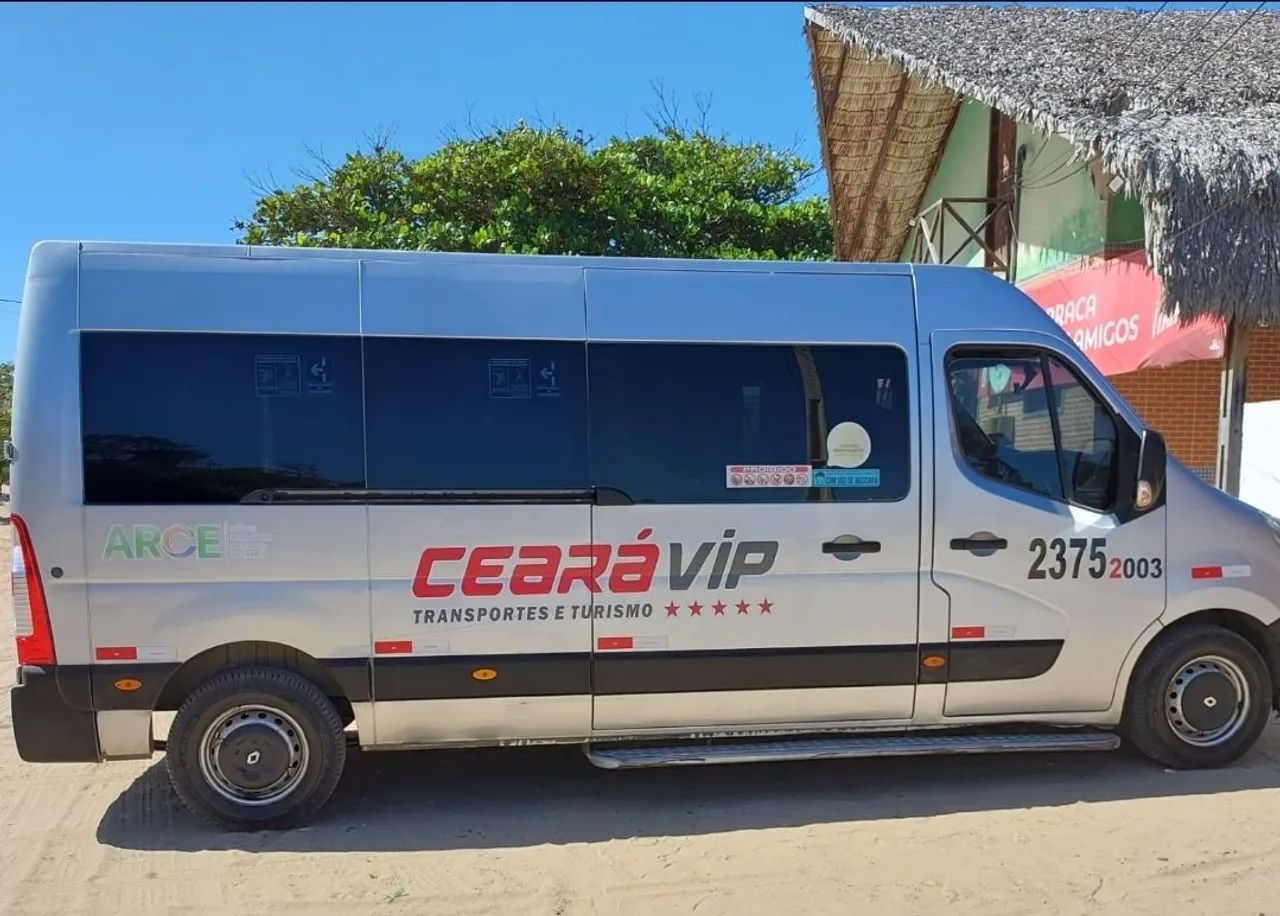 Aluguel e Fretamento vans e micro ônibus Turismo - Foto 2