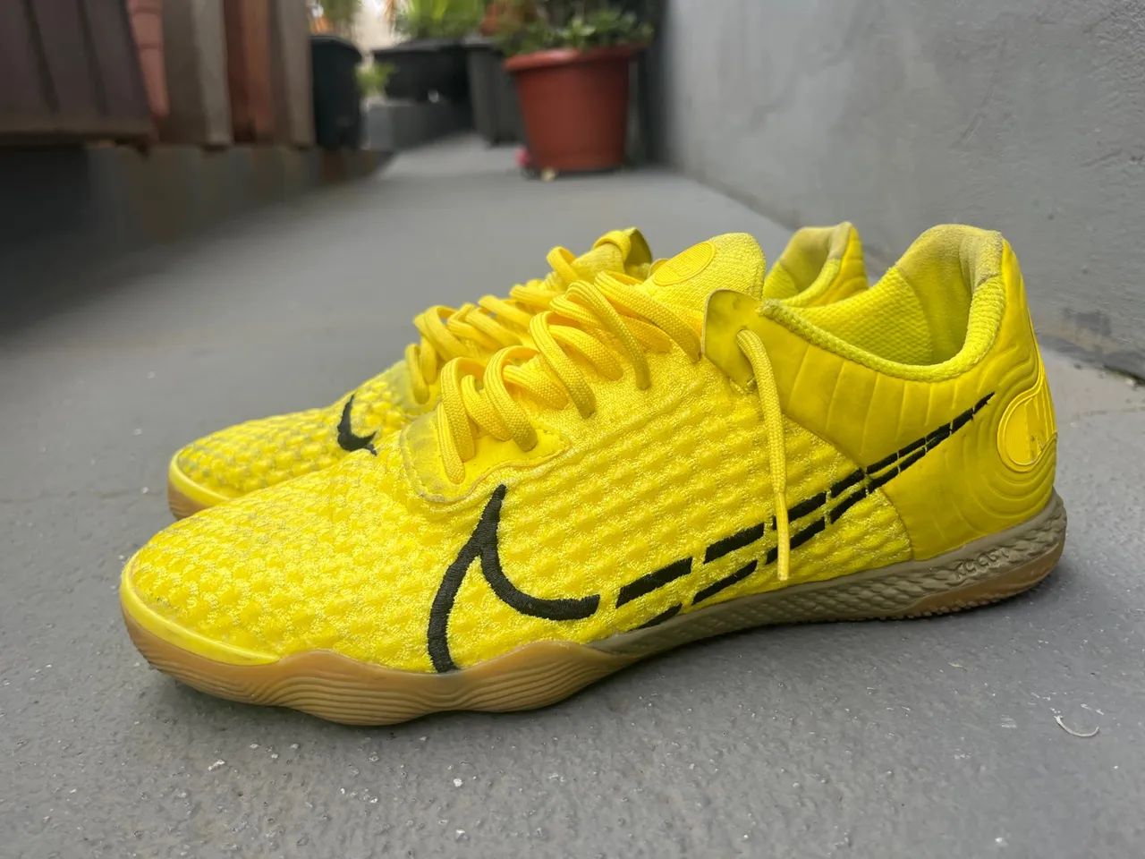 Chuteira Nike React Gato - Pouco usada - Tamanho 41