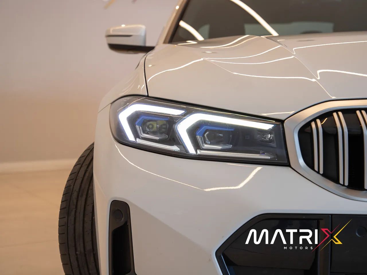 BMW 320iA 2.0  - Foto 5