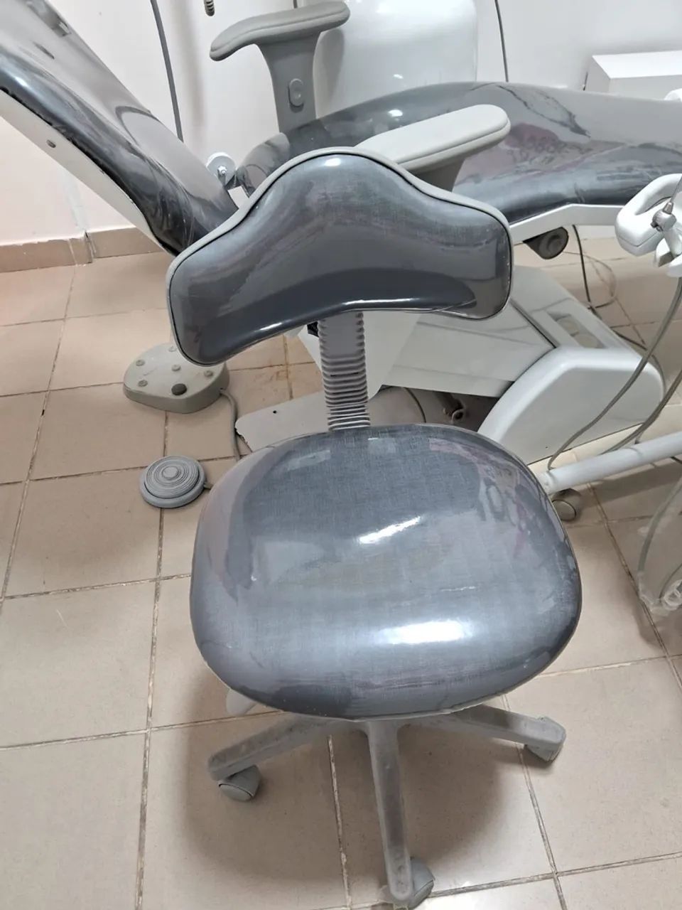 Vendo cadeira Dabi 700 