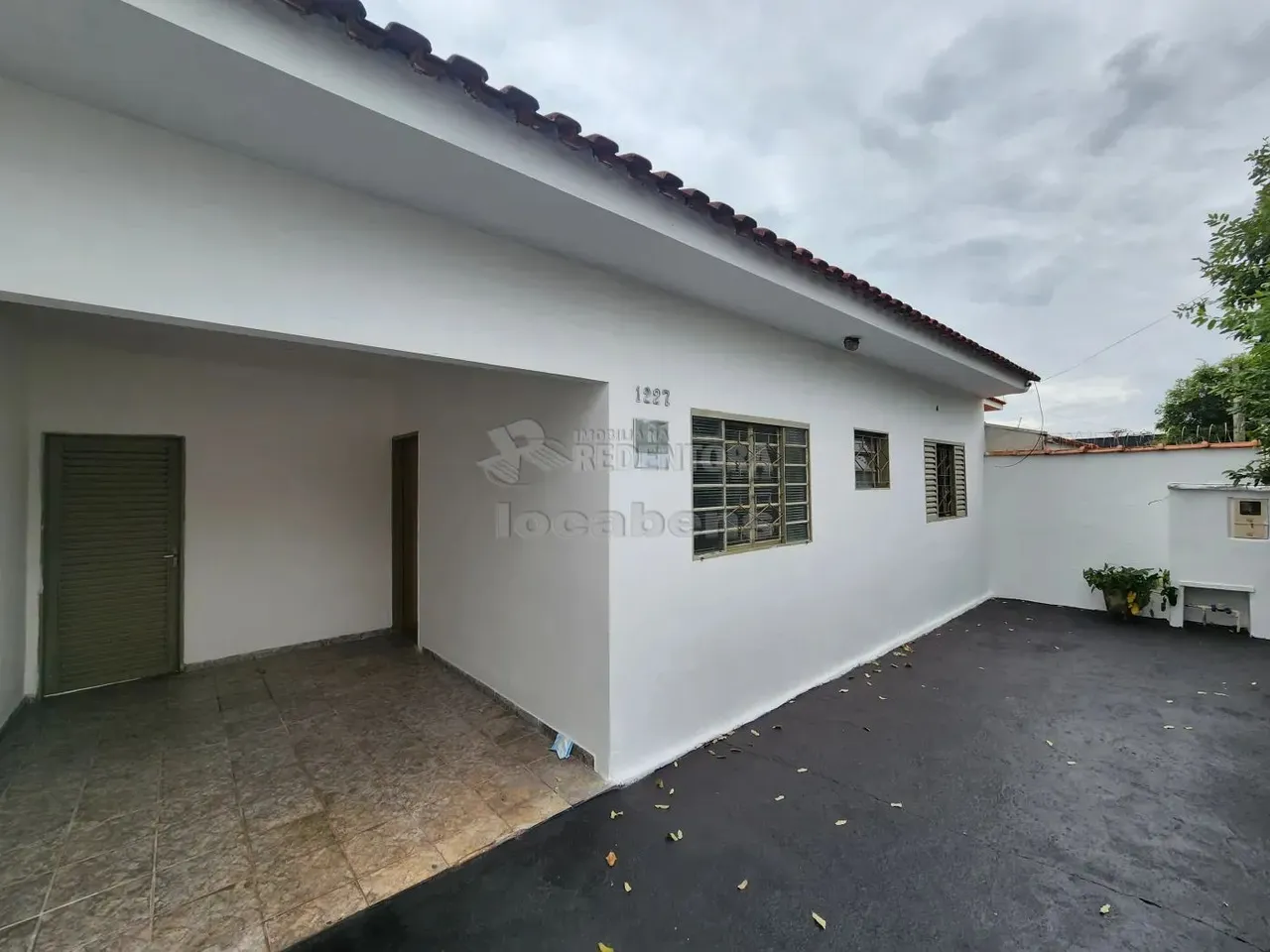 Casa de 02 dormitórios sendo 01 tipo apartamento no bairro Jardim Simões