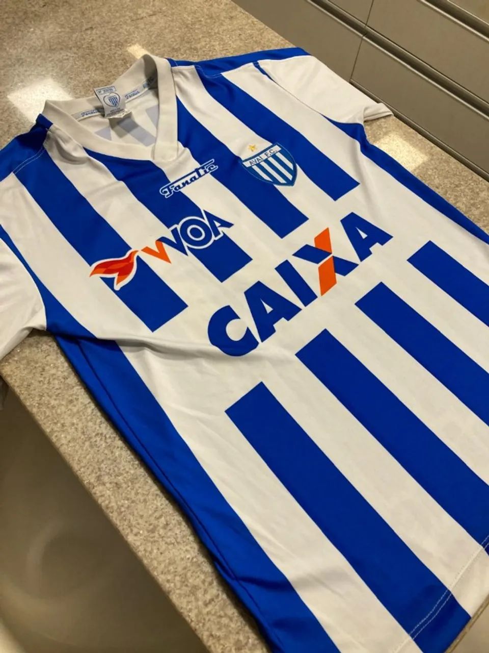 Camisa Avaí I 2013 - Tamanho P - Foto 2