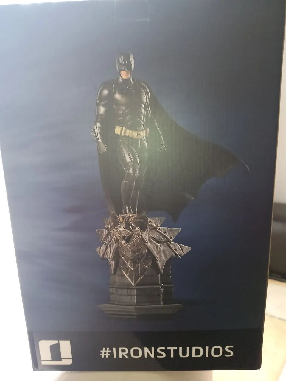 Batman Iron Studios 1/10 The Dark Knight Deluxe nova - Foto 5