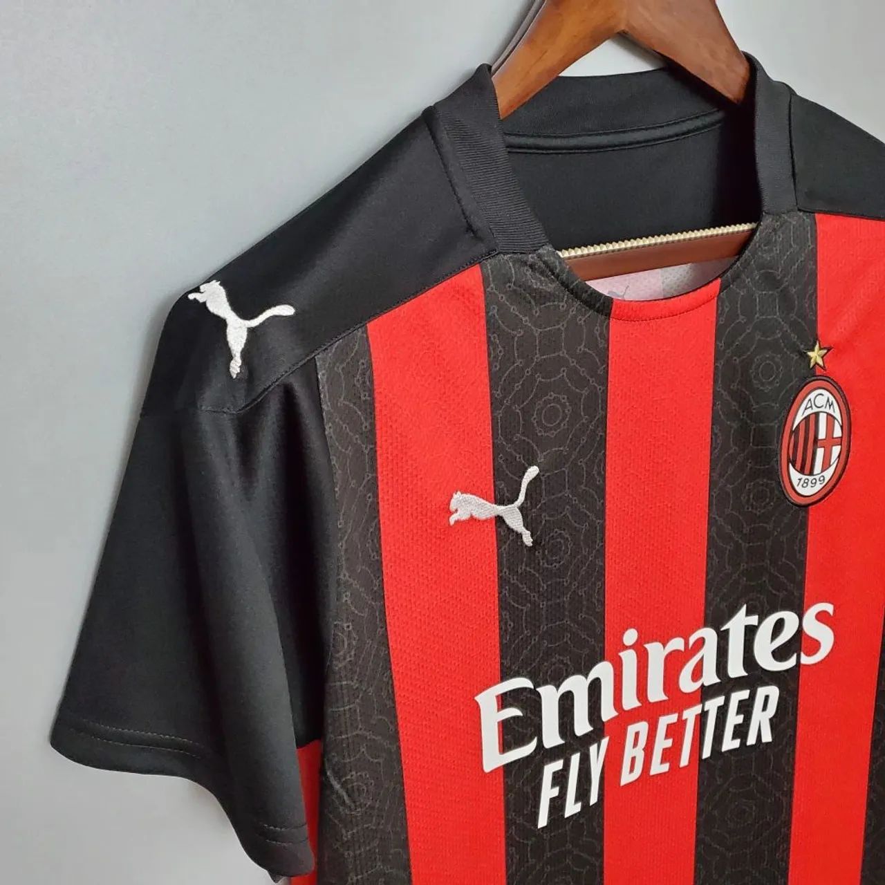 Camisa Home Retro Preta e Vermelha do AC Milan 2020/21.   Tamanho: G - Foto 3