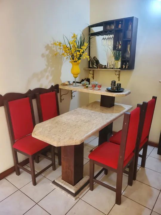 Mesa de Jantar, em granito bege bahia com 4 Cadeiras+ Rack e mini Bar