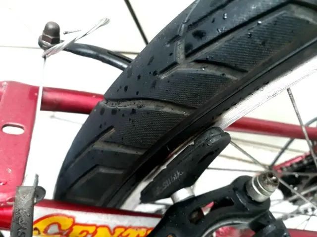 Bicicleta century Max aro 26 de 18 marchars com freios v- brake. Funcionando tudo certinho - Foto 5