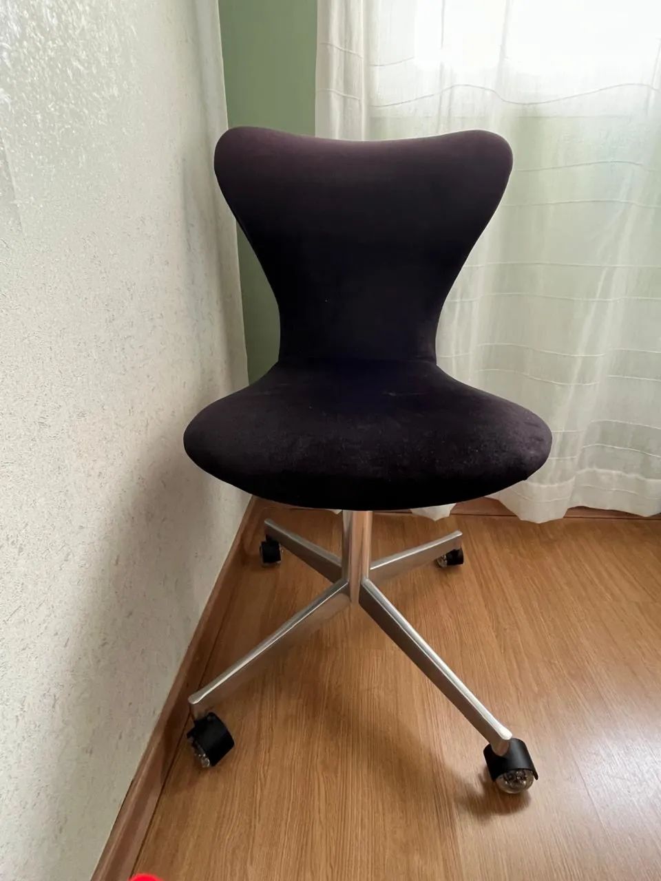 Vendo Cadeira com rodízios