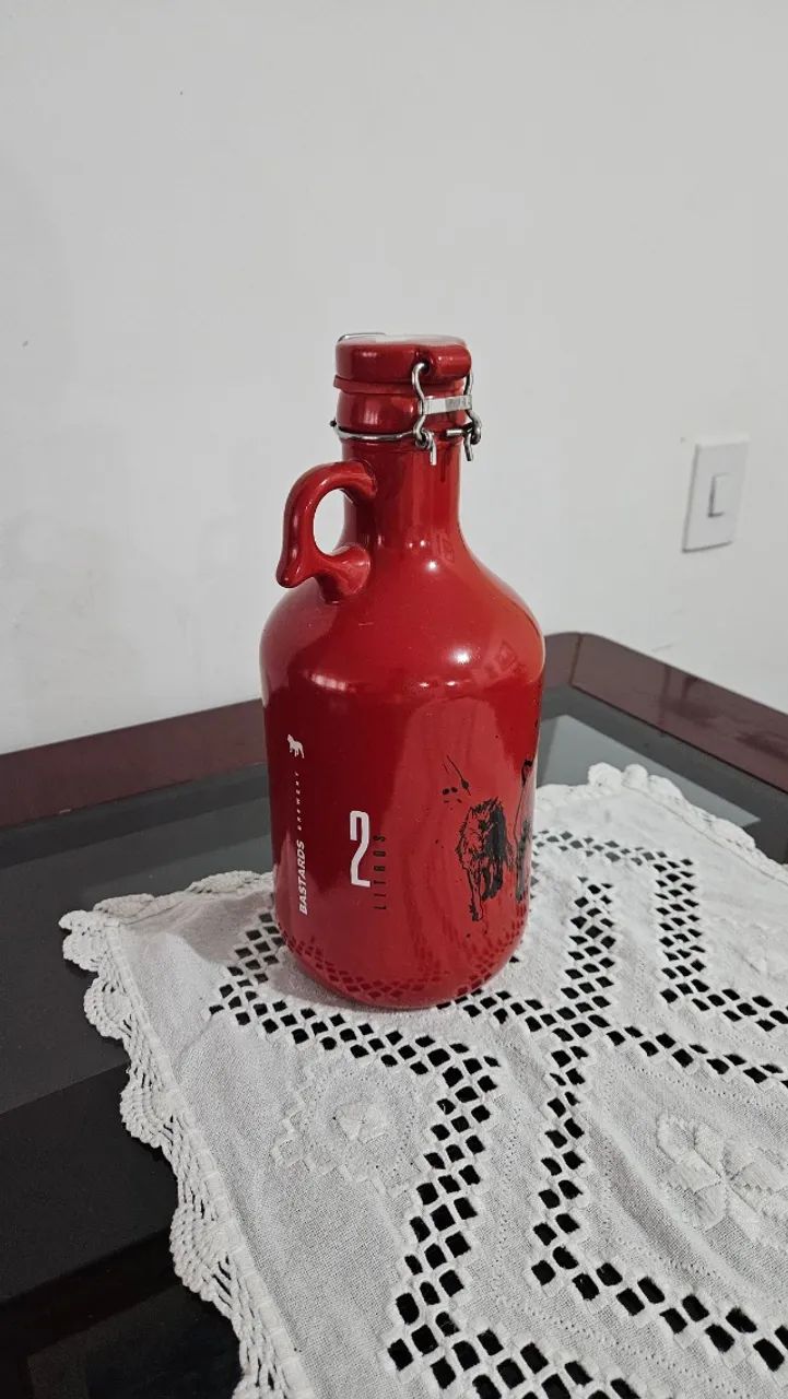 VENDO 2 GROWLER DE CERÂMICA 2L - WE ARE BASTARDS - Foto 4