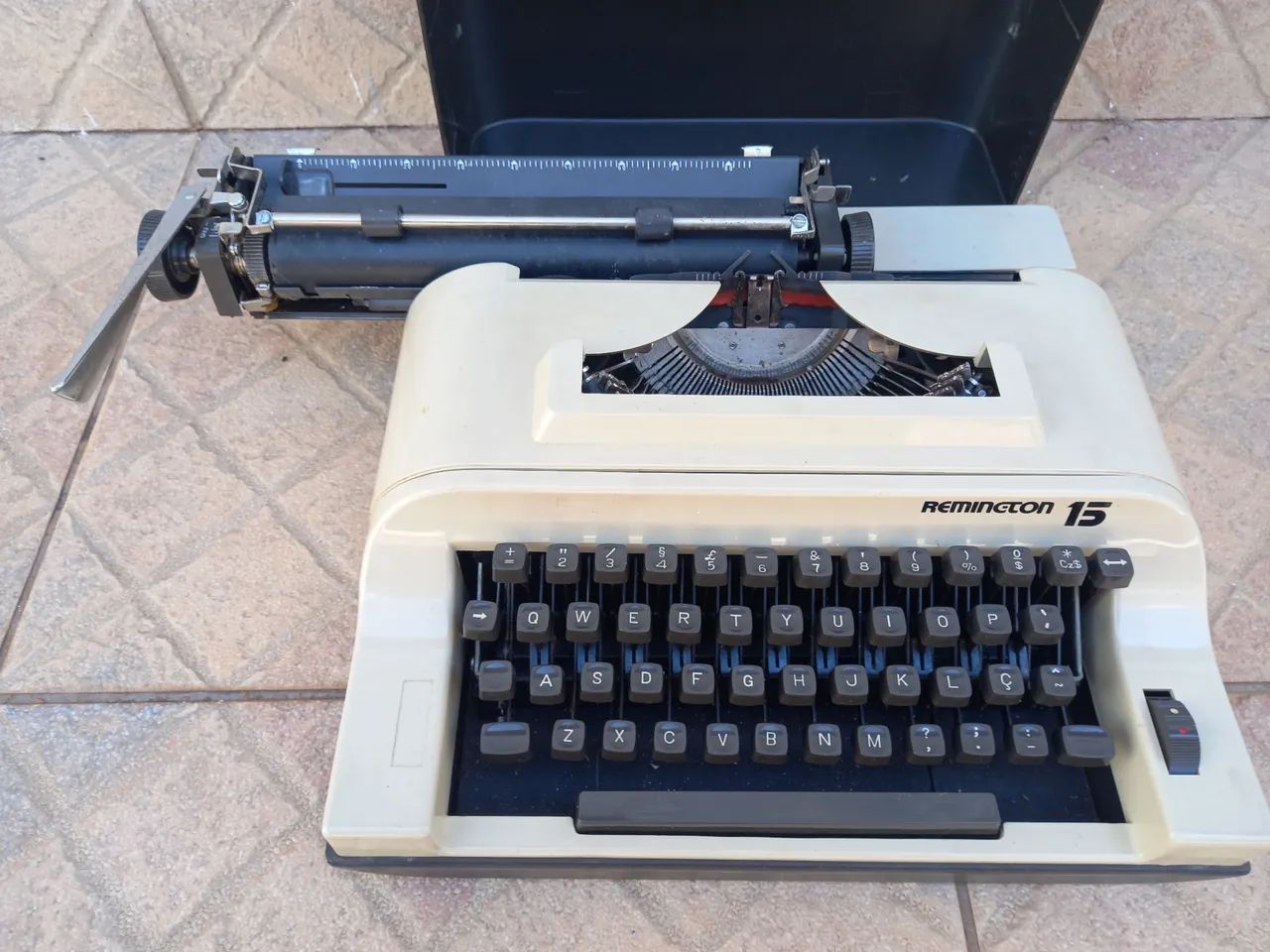 Máquina de escrever Remington 64842819846787121