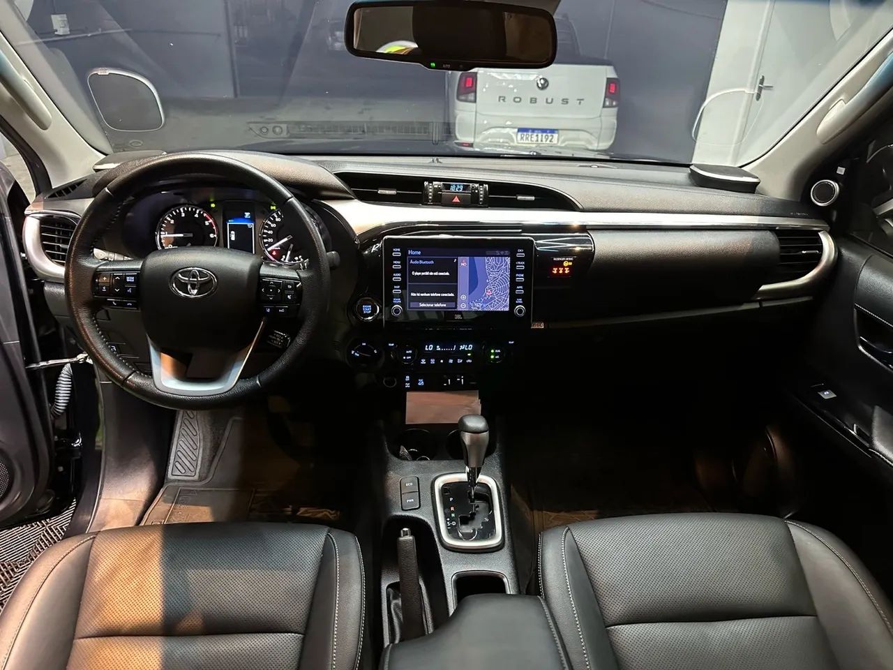 Hilux srx ipva 25 pago carro em estado de zero  - Foto 5