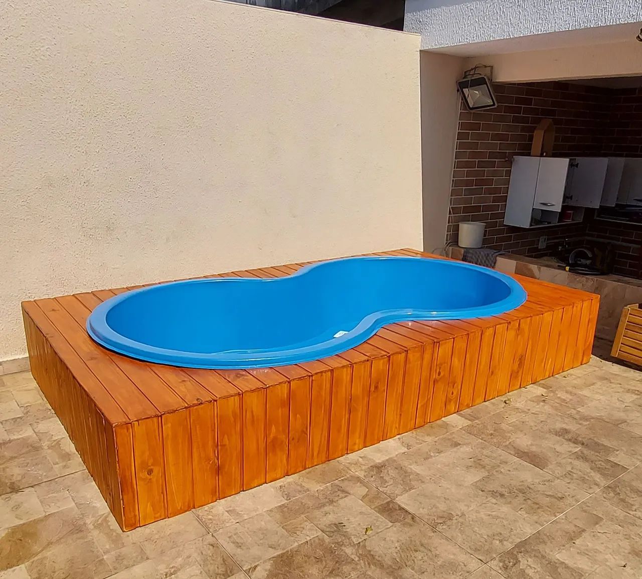 Piscina com deck de madeira feijao mil litros - Foto 4