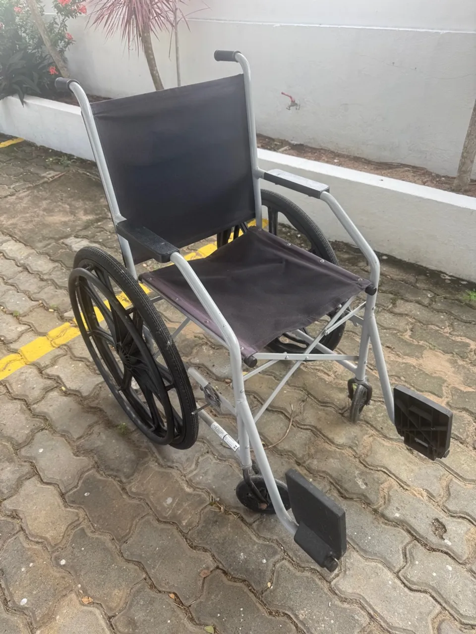 Cadeira de rodas em ótimo estado