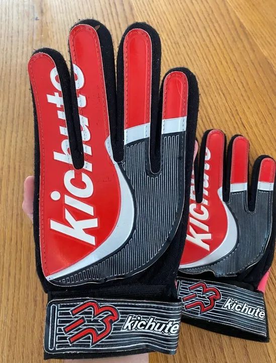 Lote de Luvas de goleiro Kichute anos 80 - Foto 4
