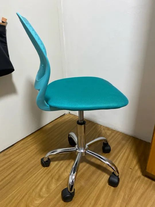 Cadeira Giratória Escritório Azul - Foto 4