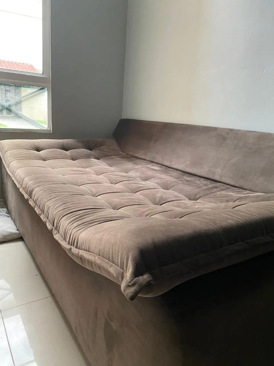 Sofá três lugares