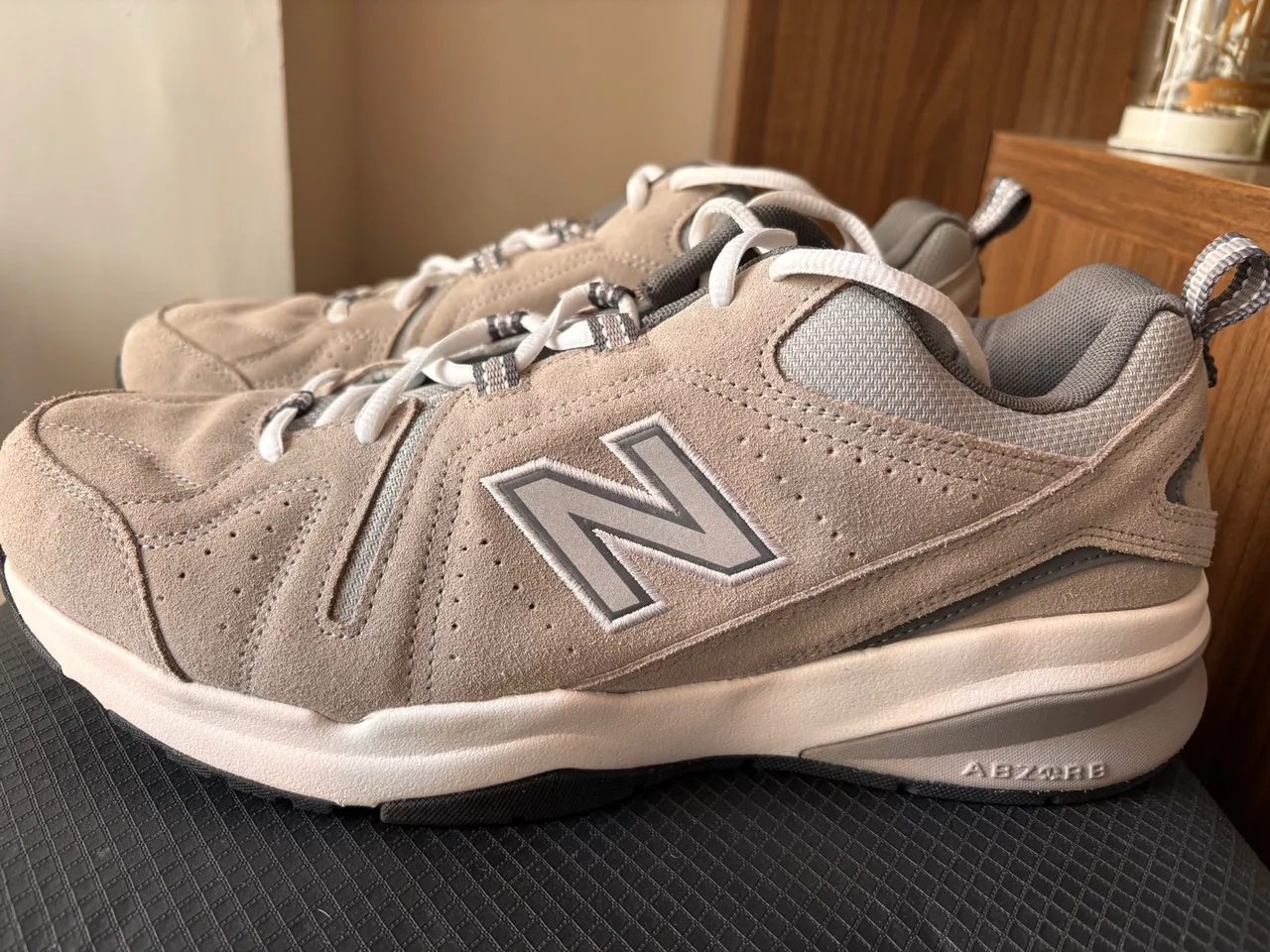 Tênis New Balance 608