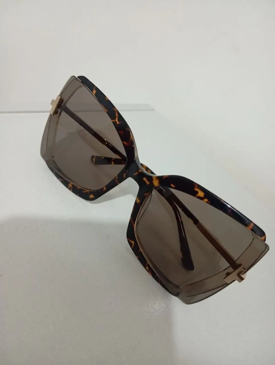 Óculos de Sol Feminino Estiloso (TOM FORD) - Foto 2