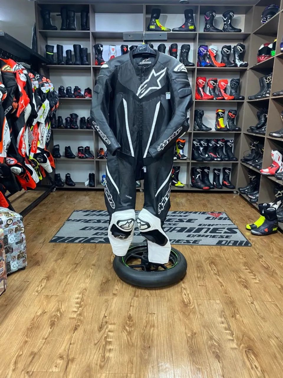 Macacão Alpinestars Fusion Pró Peça Única Tamanho 56 Eur Usado 1 vez