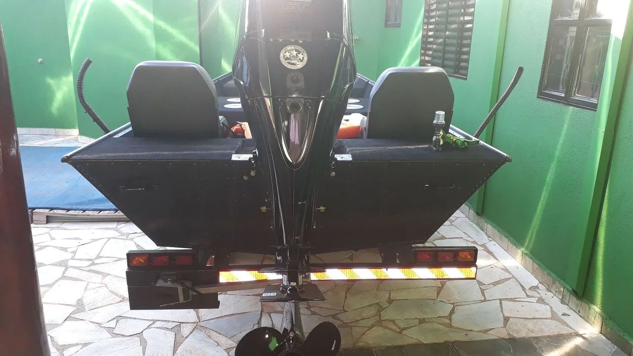 Barco master 5.5, motor mercury 60hp com trim no manche - Foto 3