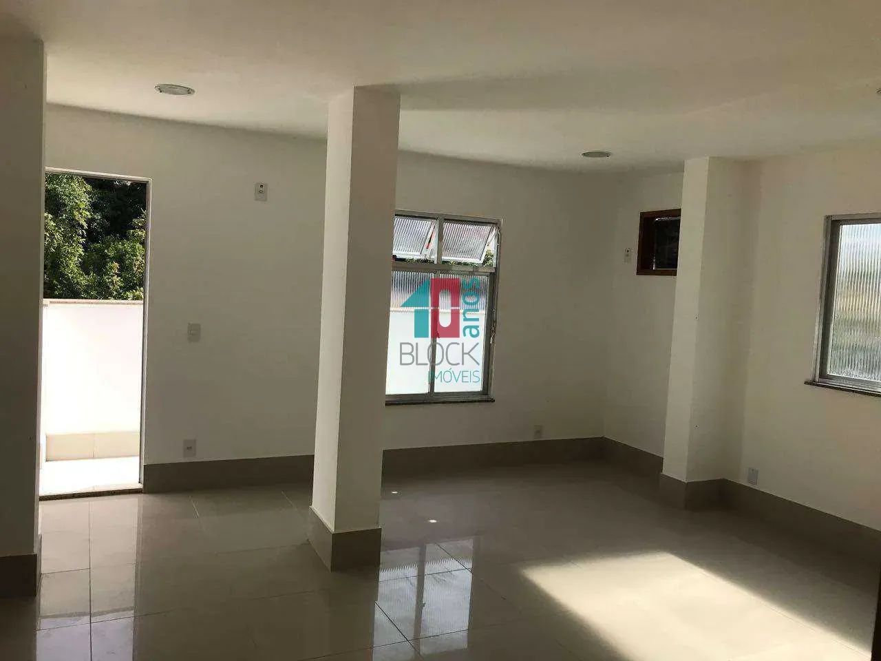 Botafogo | Casa 12 quartos, sendo 2 suites