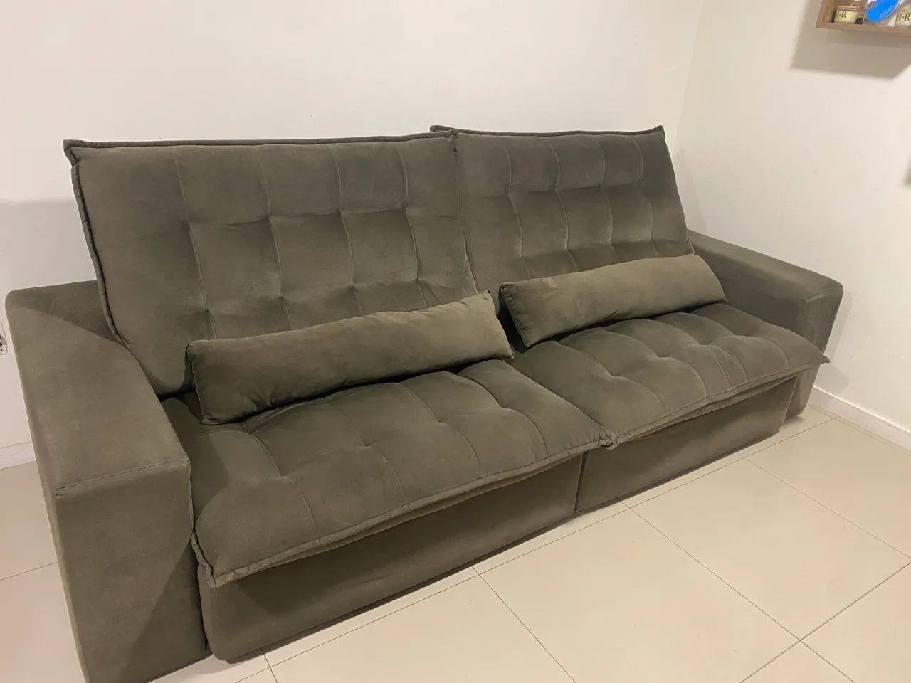 Sofá retrátil 270cm