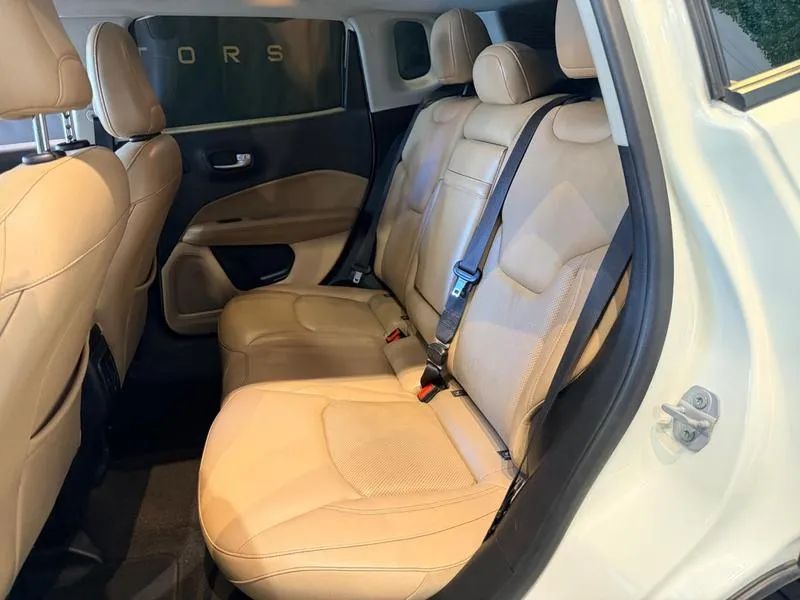 Jeep Compass Longitude 2.0 4X2 Flex 16V Aut. 2017 - Foto 4
