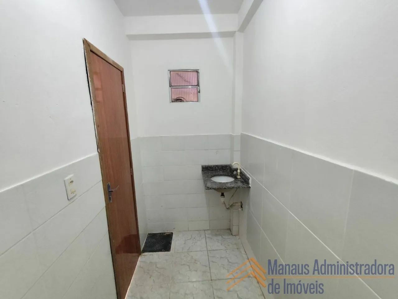 Loja Comercial - Av. Humberto Calderaro - Adrianópolis - Foto 4