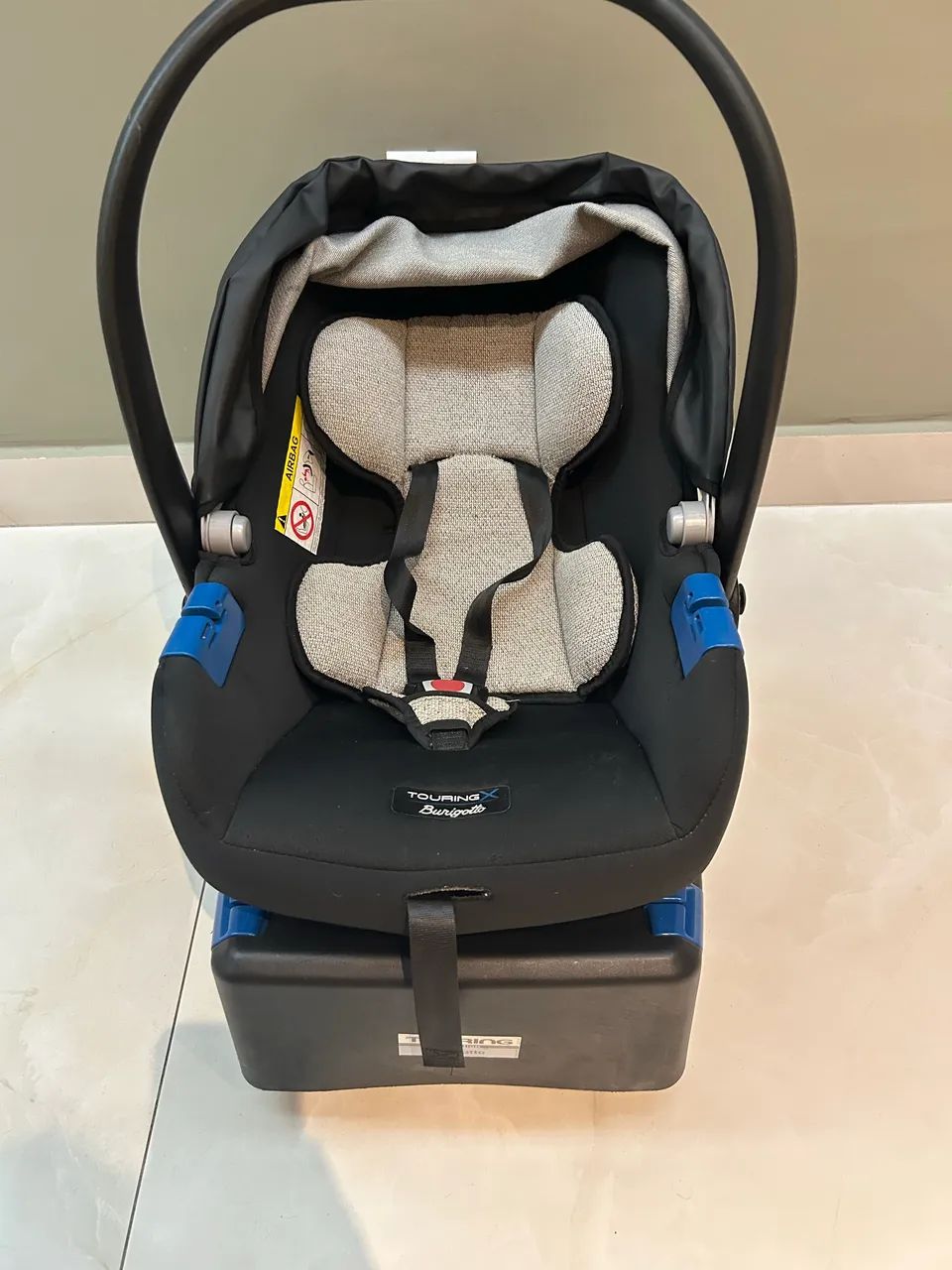 Vendo bebê conforto burigotto com base para carro  - Foto 4