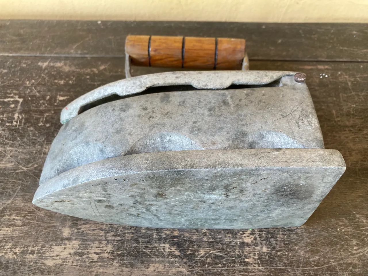 Ferro antigo à brasa, em alumínio - Foto 4
