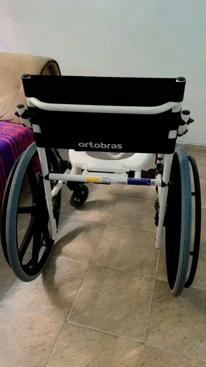 Cadeira de rodas de banho nova - Foto 4
